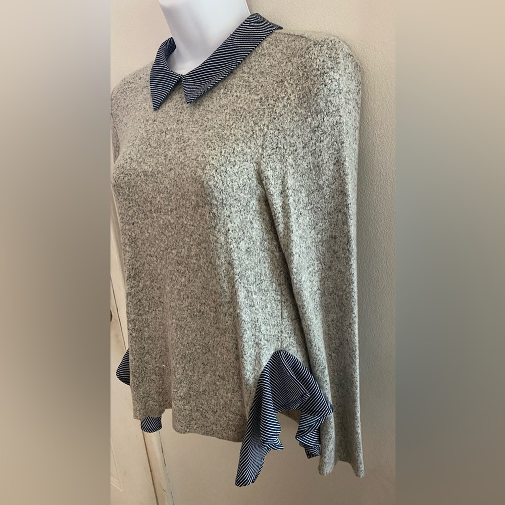 Women’s long sleeve sweater blouse size small NWT